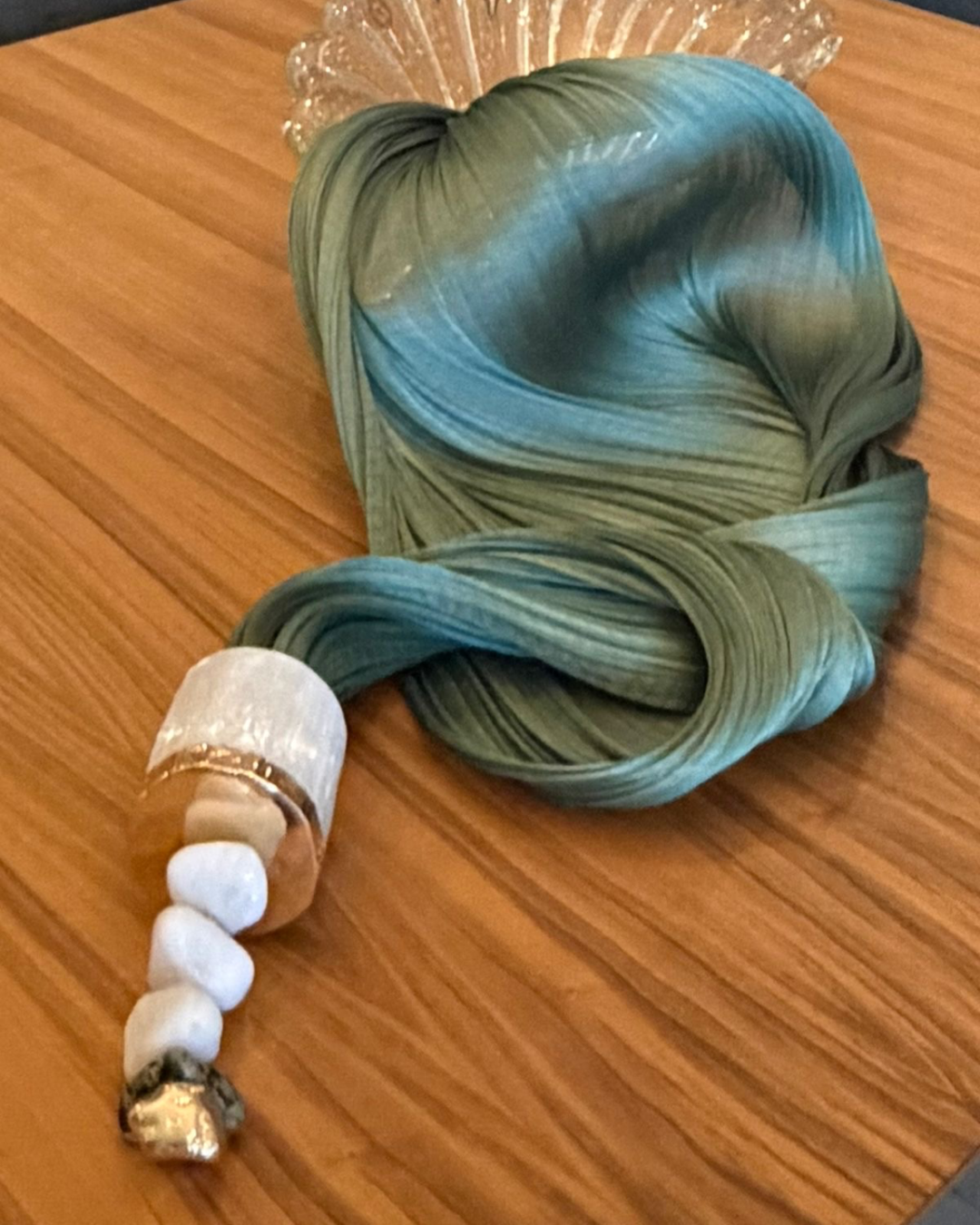 Colar Decorativo Manta Verde

Selenita com banho dourado e Quartzo Branco